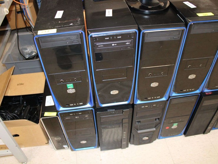 lot-of-17-destop-computers-&-flat-screen-monitor-image-4
