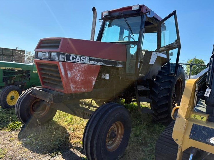 1998-case-2096-tractor-image-3