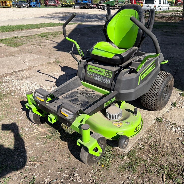 Greenworks Pro CRZ 428 Electric Lawnmower