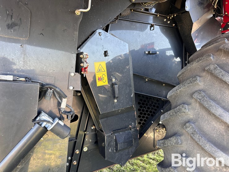 2019-case-ih-7150-image-9