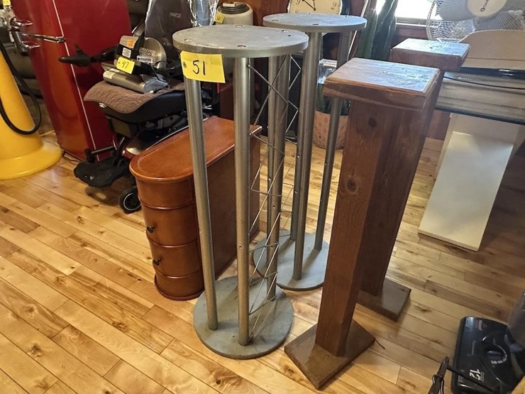 stands-image-2