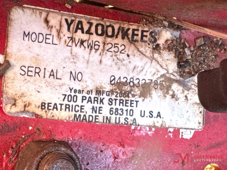 yazoo/kees-zvkw61252-zero-turn-mower-image-13