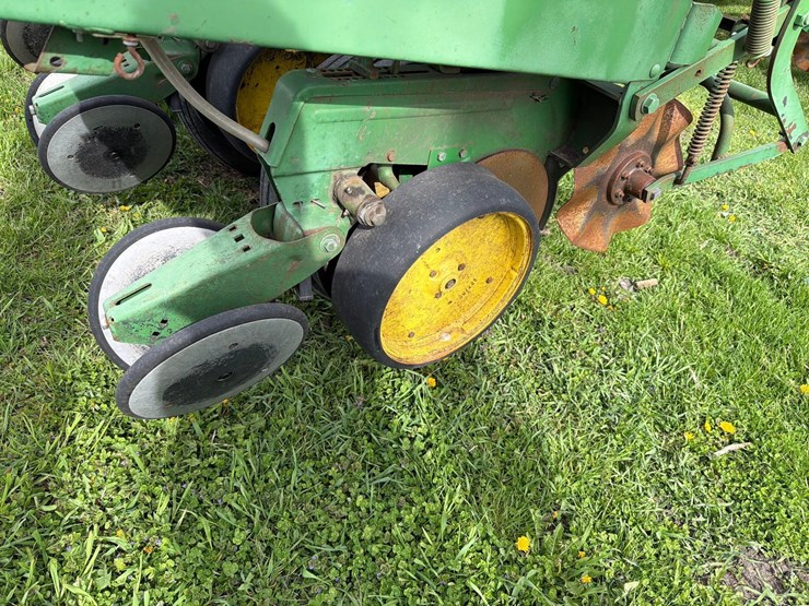 john-deere-7000-image-23