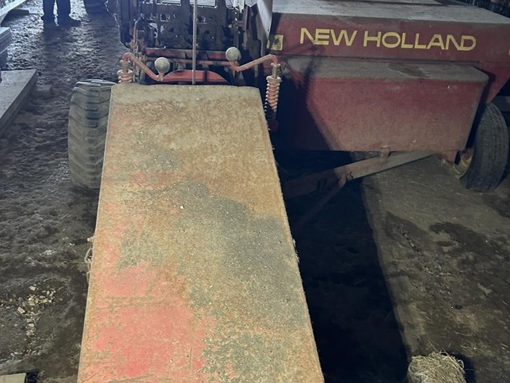 new-holland-273-image-8
