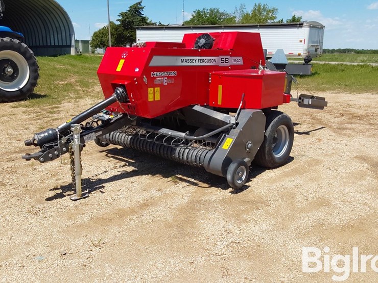 2023-massey-ferguson-1840-image-1