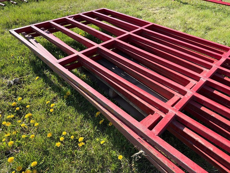 4-10ft-livestock-gates-image-6