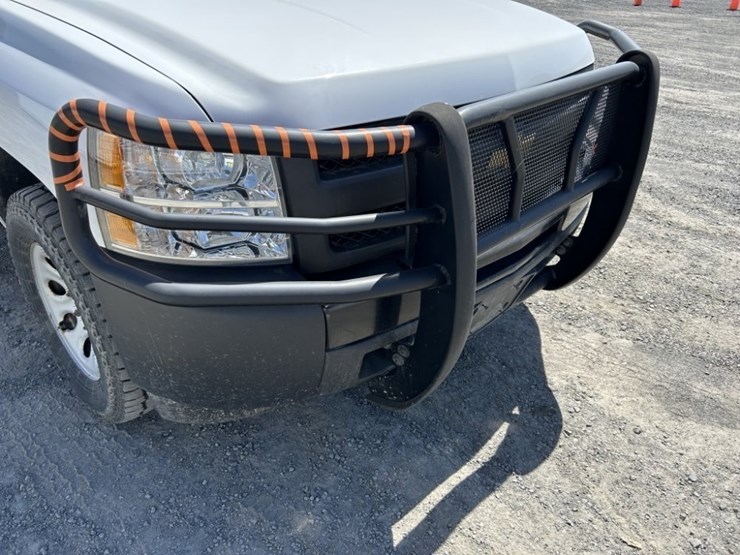 2013-chevrolet-silverado-1500-image-36