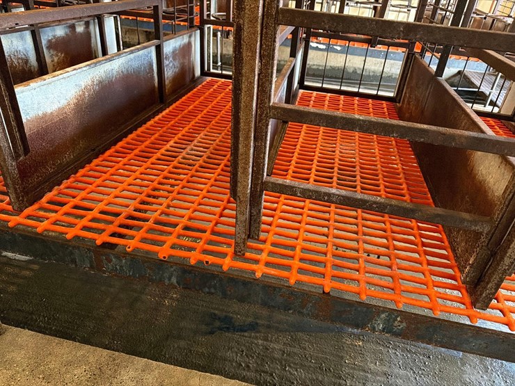10-sections-of-orange-metal-floor-grates-image-3