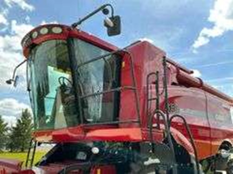 2012-case-ih-6130-image-4