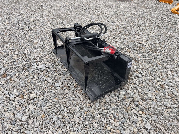 2026-giyi-mini-skid-steer-scrap-grapple-bucket-image-1