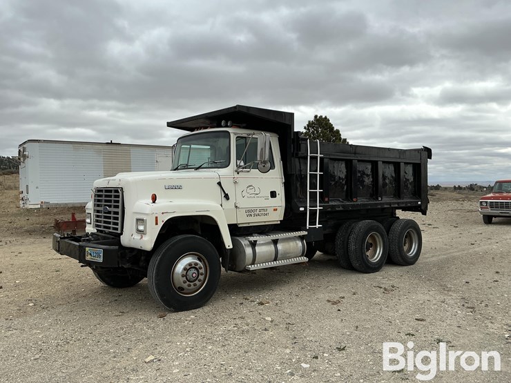 1995-ford-lt8000-image-1