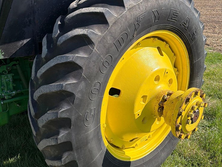 john-deere-4650-image-24