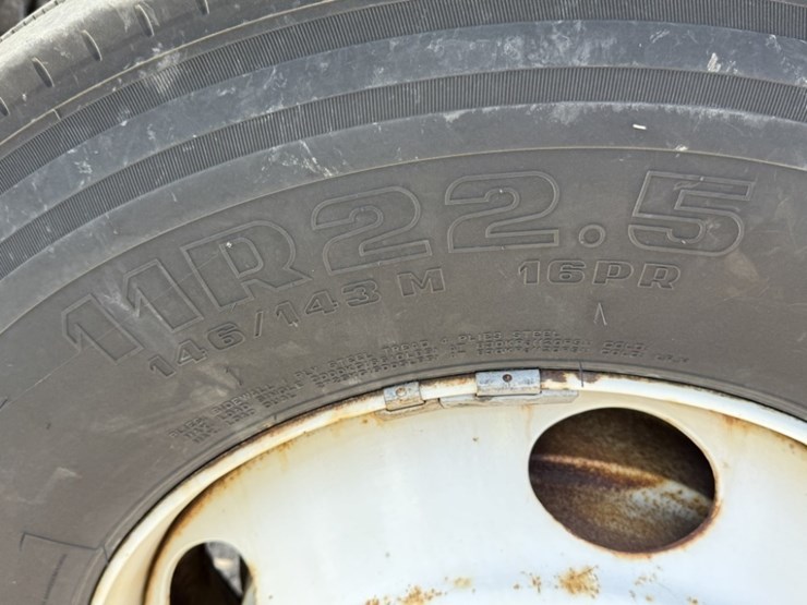 1995-ford-f800-image-10