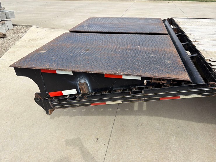 2018-dct-101”-x-32ft-gooseneck-flatbed-trailer-image-26
