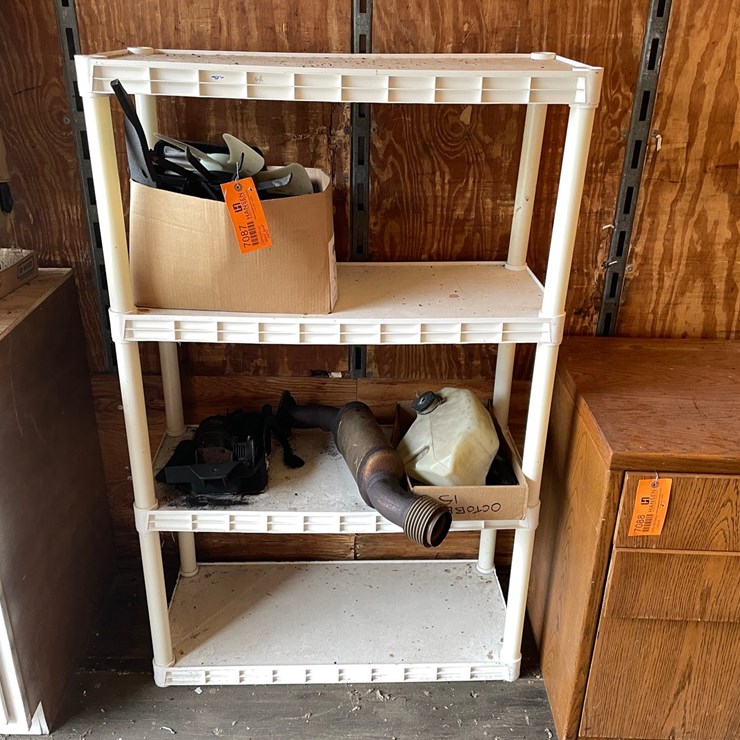 #7087 • Shelf and Contents