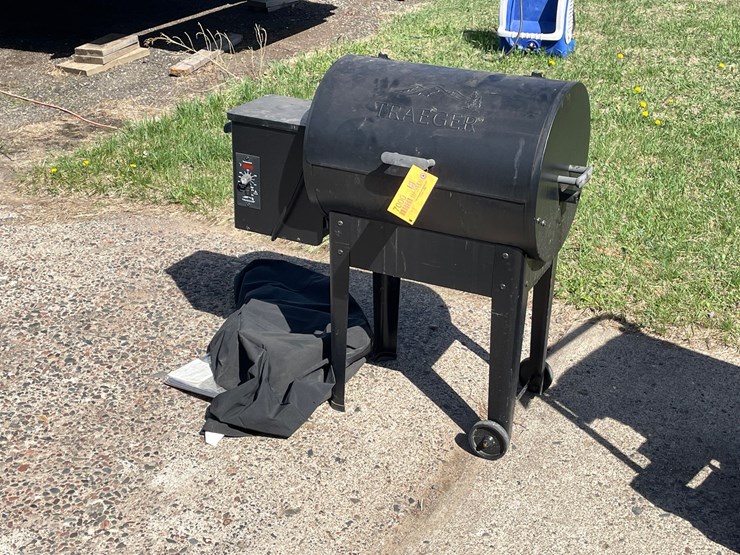 #7000-•-traeger-pellet-smoker-image-2