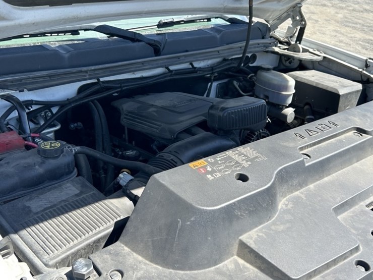 2012-chevrolet-silverado-2500-image-48