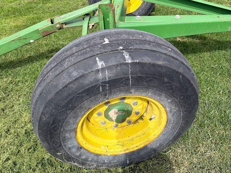 john-deere-1075-image-9