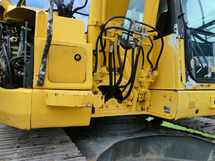 2012-komatsu-pc138-image-10