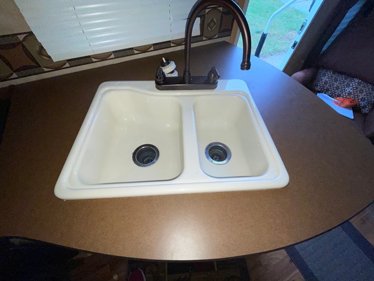 #7050-•-2010-spree-lx-superlite-camper-(has-mn-title)-image-85