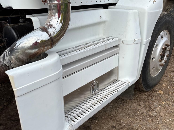 1989-peterbilt-377-image-54