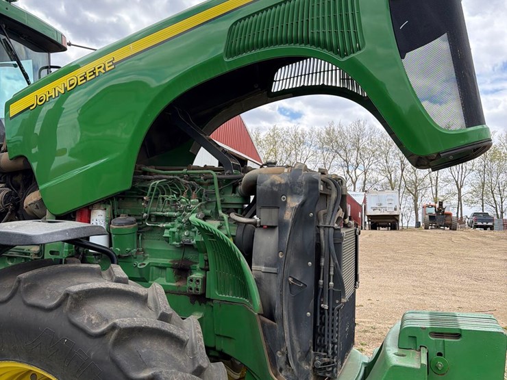 john-deere-8320-image-38