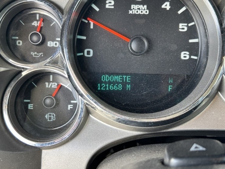 2013-chevrolet-silverado-1500-image-21