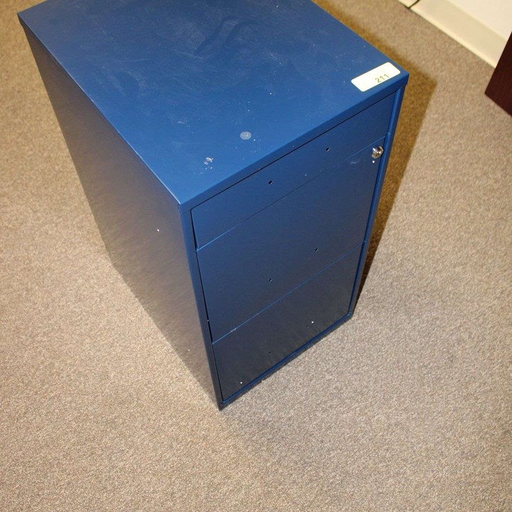 SMALL MEDAL THREE DRAWER FILE CABINET