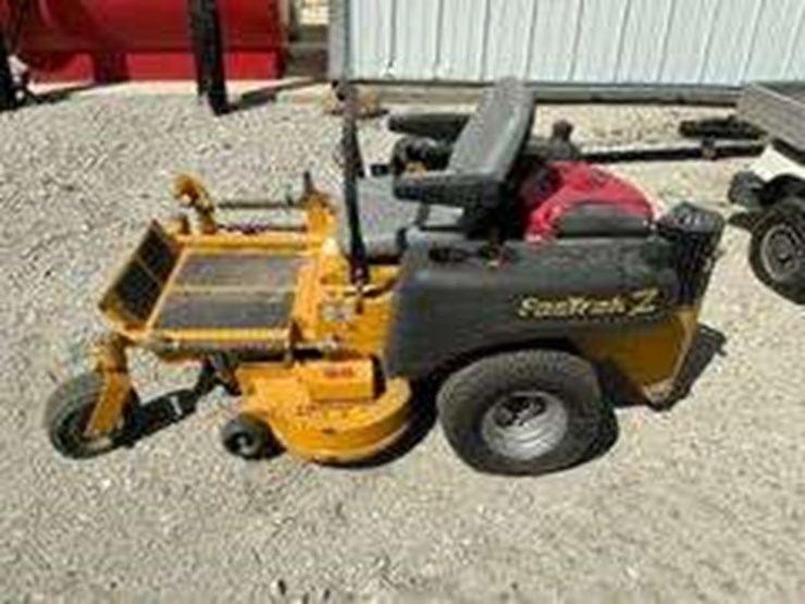 fastrak-2-zero-turn-mower,-gas,-44"-deck-image-1