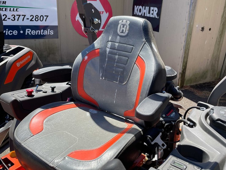 #6928-•-new-husqvarna-zero-turn-riding-lawn-mower-image-10