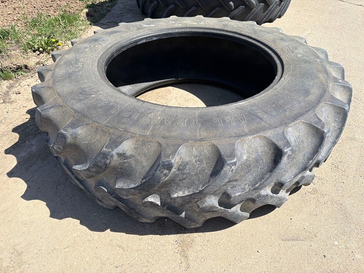 firestone-420/85r34-tire-image-1