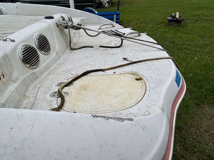 2008-tahoe-q5i-ski-boat-w/mercruiser-alpha-one-inboard-&-aluminum-trailer-(no-title~bos-only) (inop)-image-23