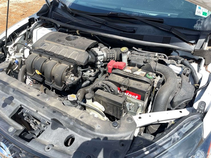 2017-nissan-sentra-4-door-sedan-(130,684-miles)-image-7