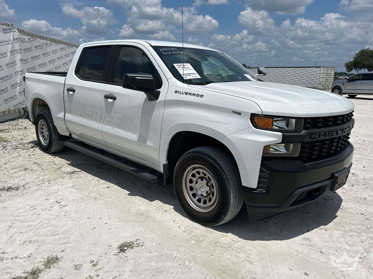2022-chevrolet-silverado-1500-image-2