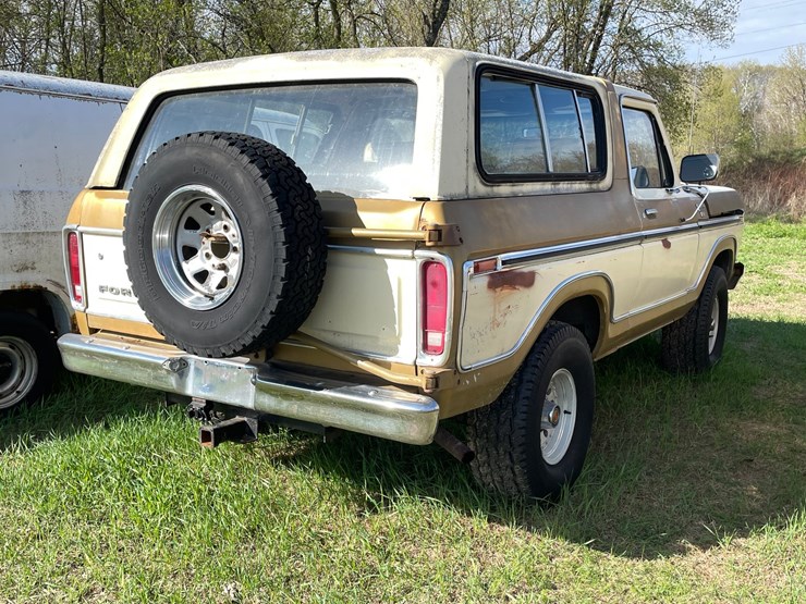 1979-ford-bronco-image-4