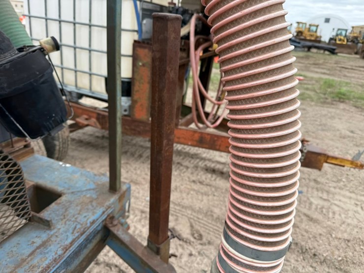 #3889-•-towable-water-pump-image-11