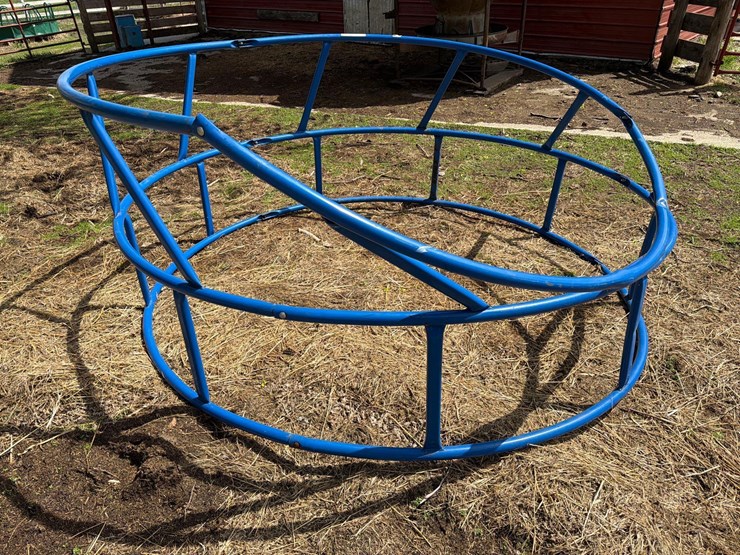 round-bale-feeder-image-7