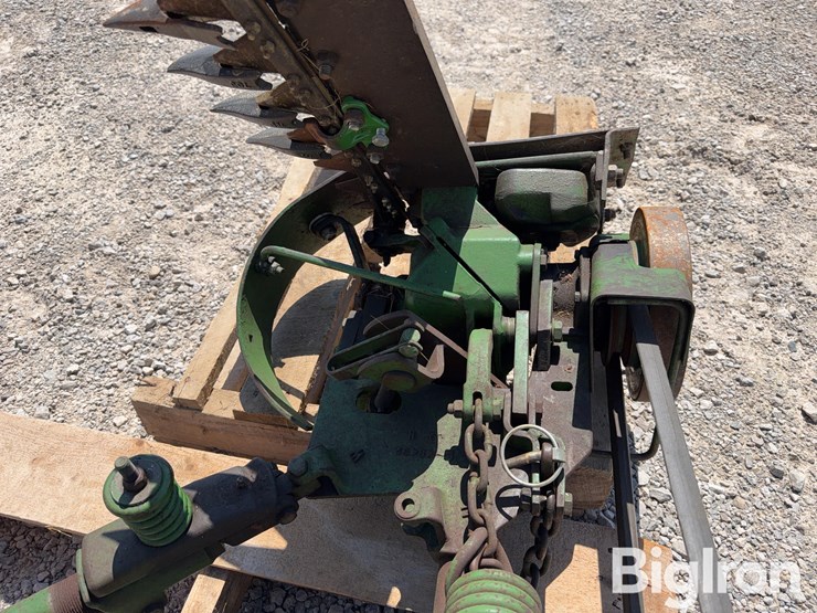 john-deere-350-image-16