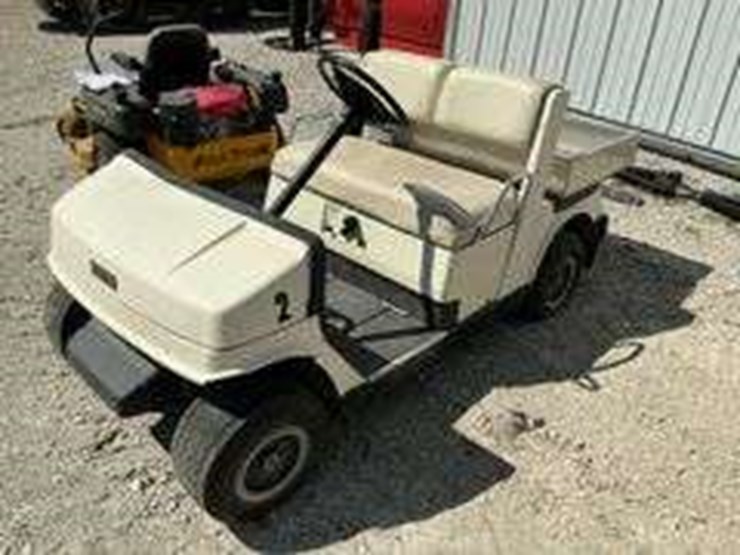 yahmaha-gas-golf-cart-w/-utility-box-image-1