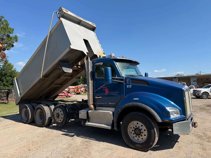 2016-kenworth-t880-image-2