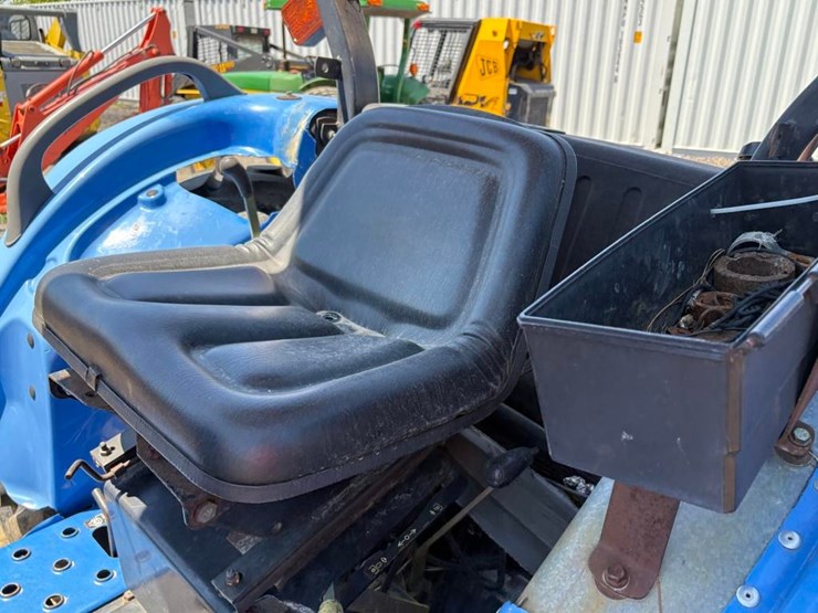 new-holland-tc40a-image-14