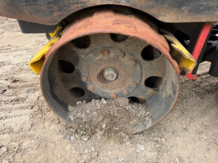 #3922-•-wacker-neuson-roller-compactor-image-21