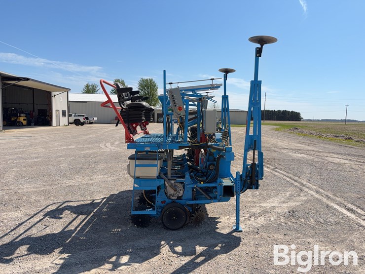 monosem-4-row-research-planter-image-4