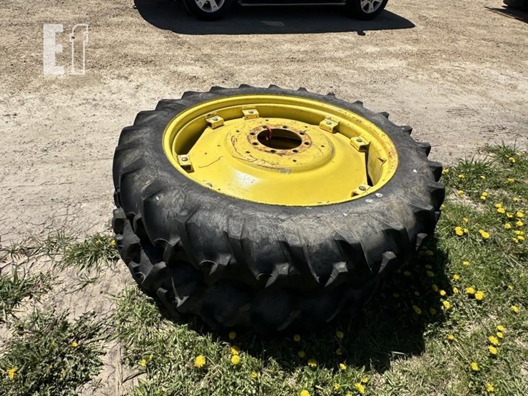 john-deere-tractor-wheels-image-4