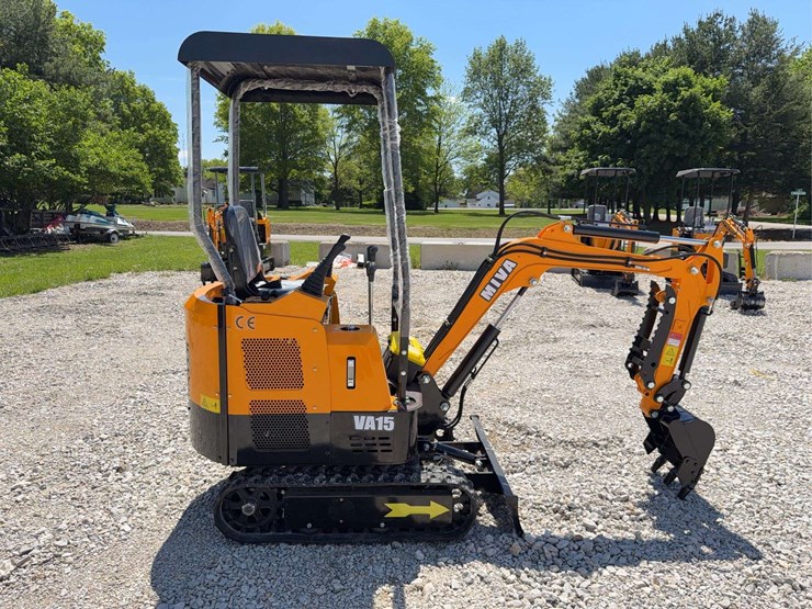 2026-miva-va15-mini-excavator-image-6