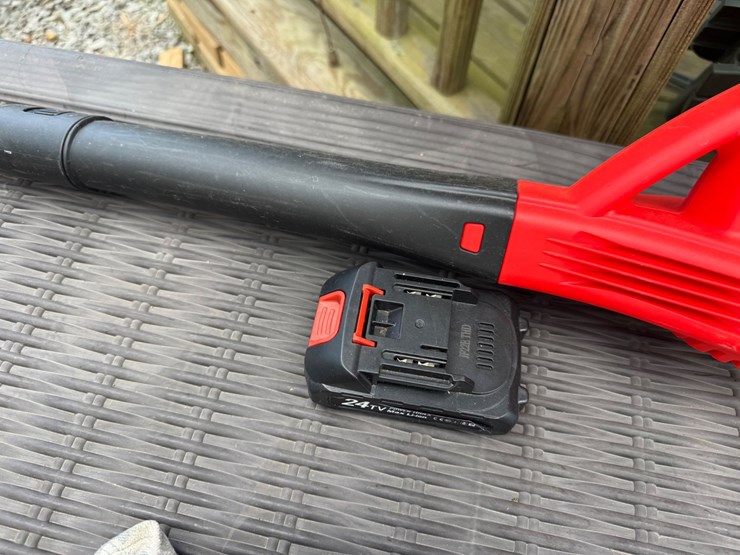 #103-•-ryobi-cordless-blower-and-weed-trimmer-image-7