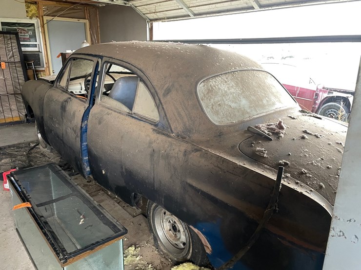 #7084-•-chevrolet-styleline-2-door-sedan-*must-be-trailered,-no-engine*-(sells-parts-only)-image-2