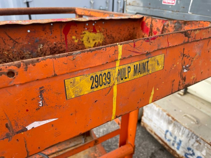 #9000-•-forklift-aerial-lift-bucket-(o7)-image-11
