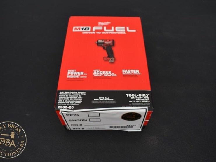 milwaukee-m18-3/8-impact-44752-image-1