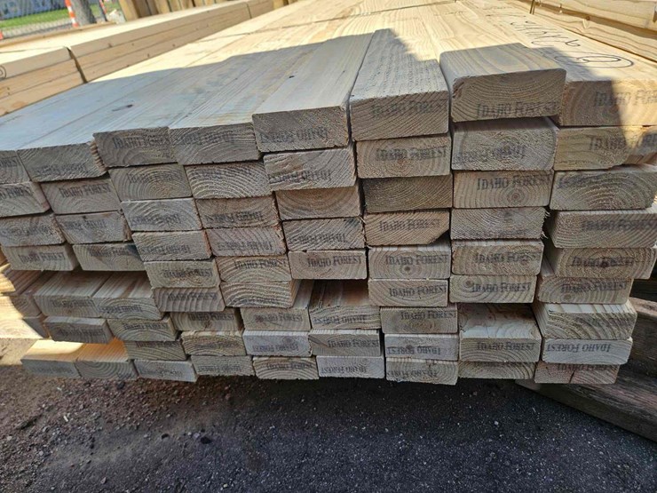 2x4-lumber-image-1
